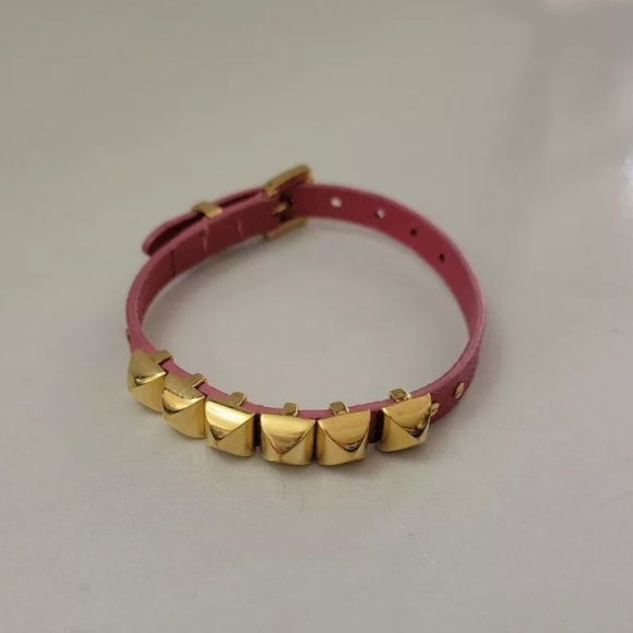 MICHAEL KORS BRACELET! Saffiano Leather Pyramid Stud Buckle Bracelet PINK! NWOT - Picture 4 of 5